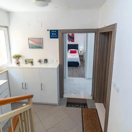 Apartman Lazure Serenity