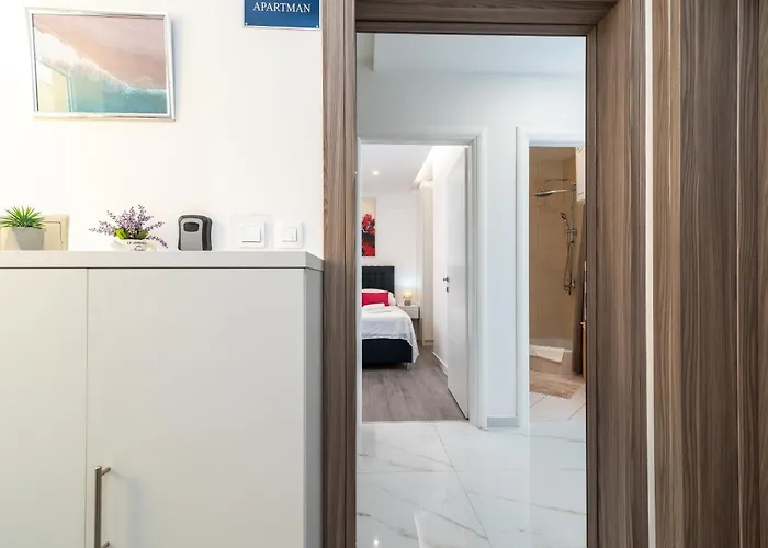 Lazure Serenity Apartman *